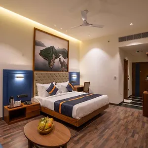 Raghu Mahal Hotel