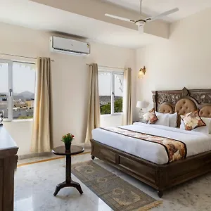 The Royal Courtyard Hotel