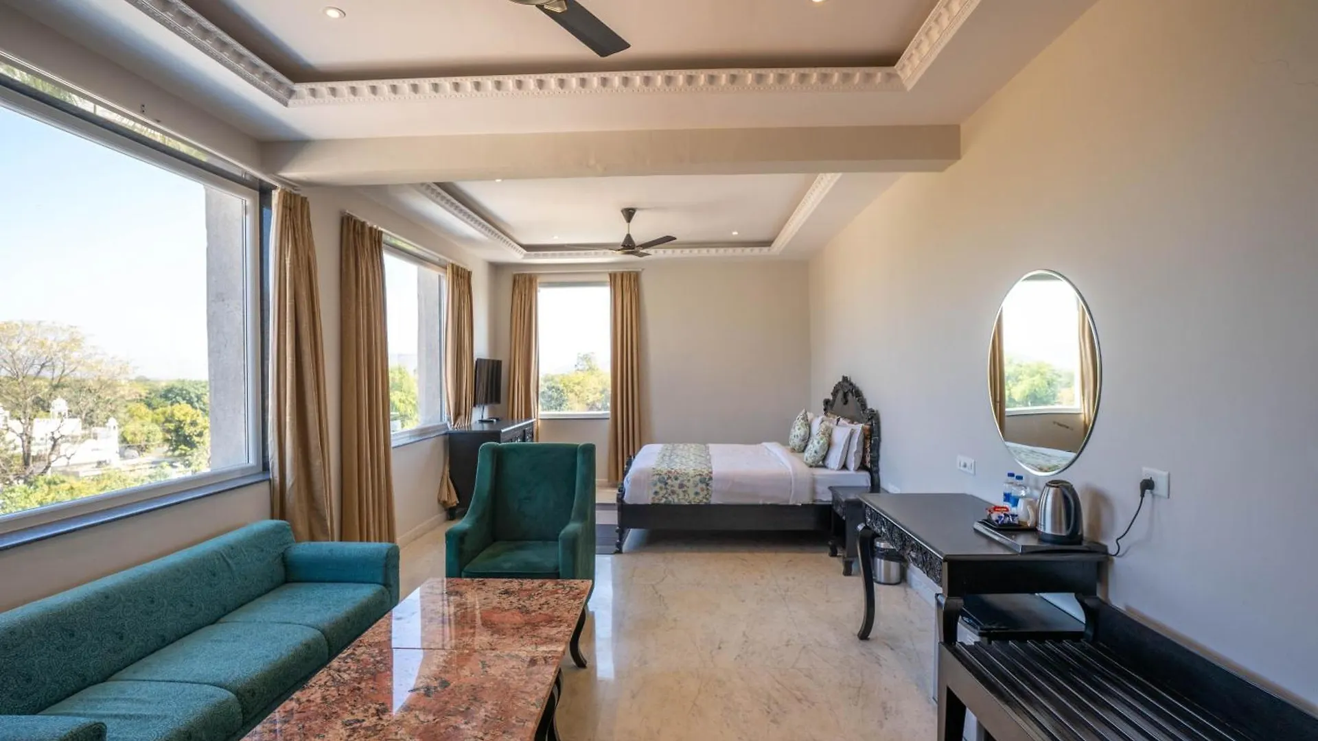 אודייפור Surya Kothi Resort הודו